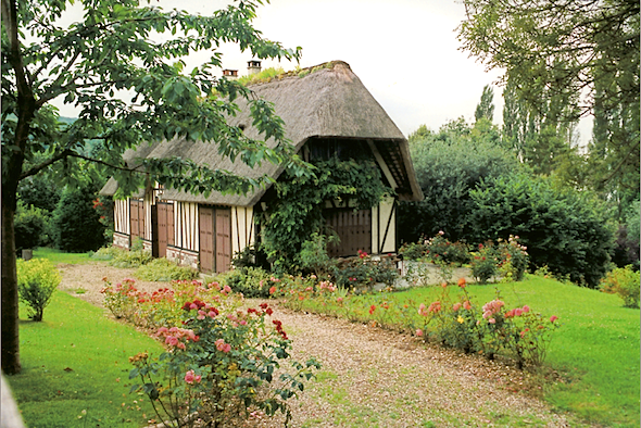 une-maison-normande-sur-la-route-des-chaumiere